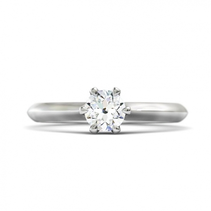 Custom Solitaire Design Round Brilliant Diamond Ring in Platinum 950 AU