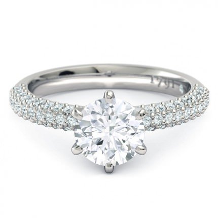 Passione Round Brilliant Engagement Ring in Platinum 950 AU