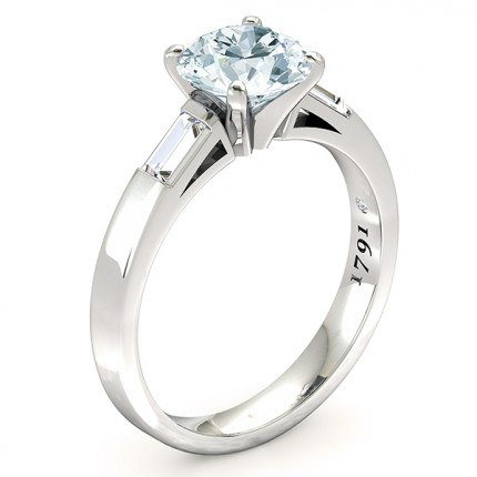 Speranza Round Brilliant Engagement Ring in Platinum 950 AU - Main View