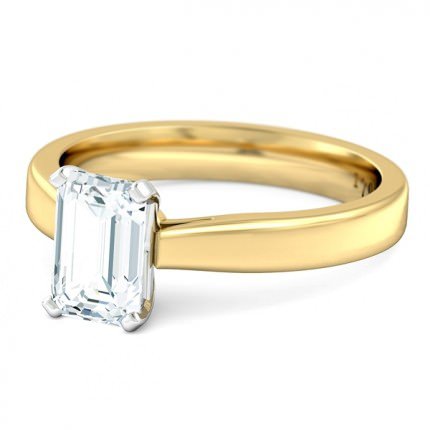 Brilliante Emerald Diamond Ring in 18kt Yellow Gold AU - Side View