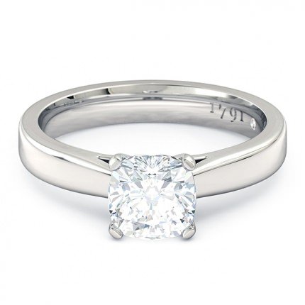 Ilaria Cushion Engagement Ring in 18kt White Gold AU