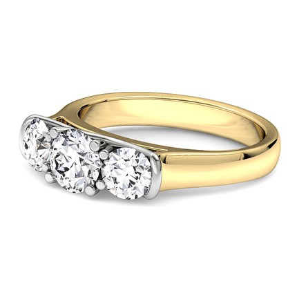 Camelia Round Brilliant Diamond Ring in 18kt Yellow Gold AU - Side View