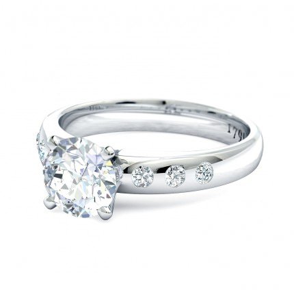 Radiosa Round Brilliant Diamond Ring in Platinum 950 AU - Side View