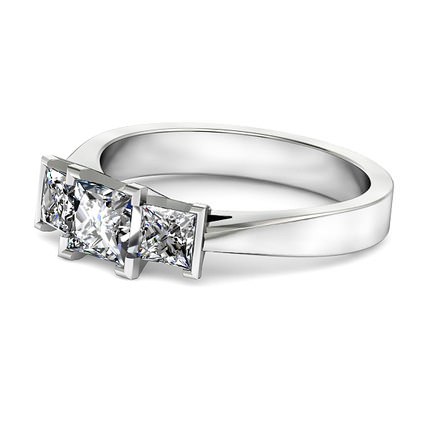 Neve Princess Diamond Ring in 18kt White Gold AU - Side View