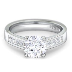 Fiorella Round Brilliant Engagement Ring in Platinum 950