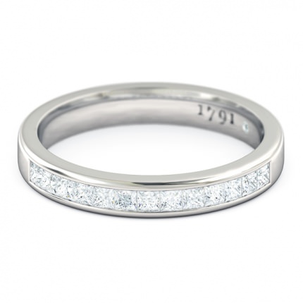 Princess Women's Wedding Band in 18kt White Gold AU